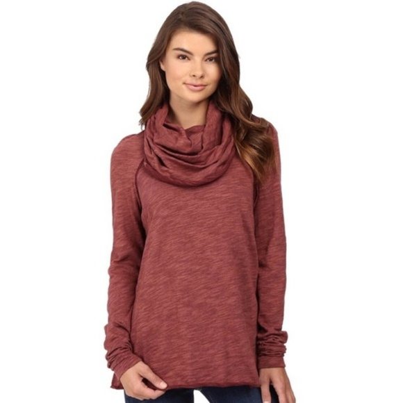 Free People Sweaters - FREE PEOPLE BEACH COCOON PULLOVER SWEATER. TWO TONED PINK. COWL NECK
